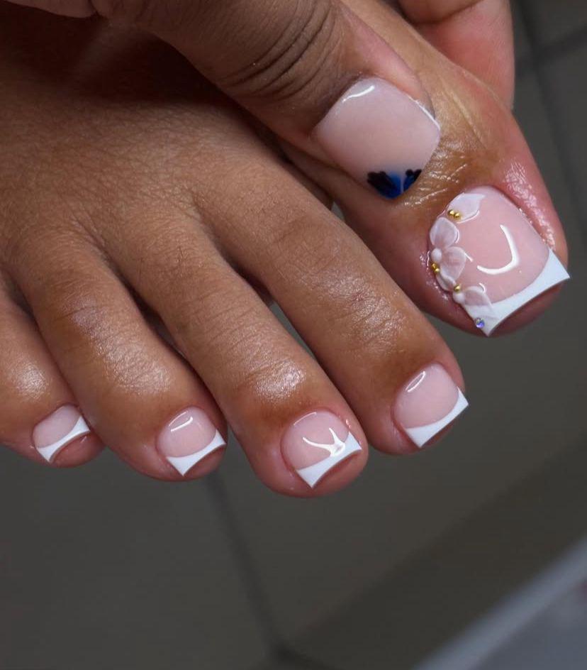 Luxury Acrylic Pedicure – Tip Floral Design - 60$